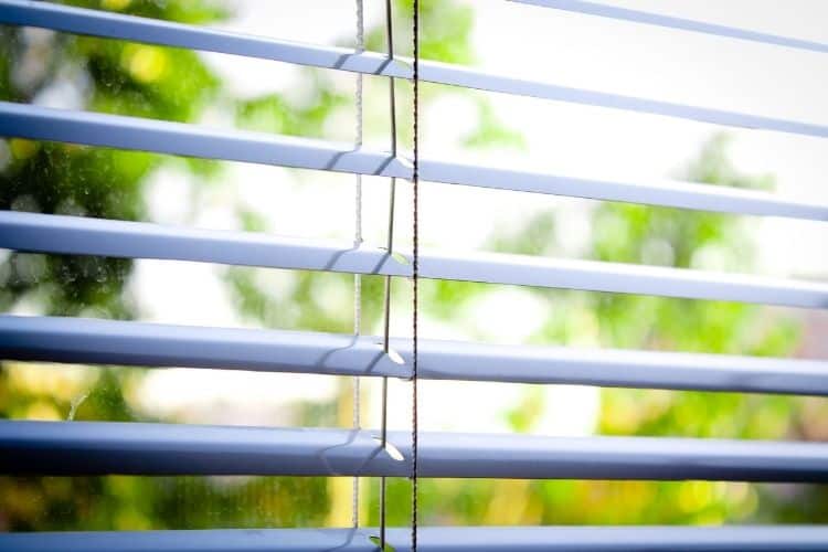 Modern White Venetian Blinds